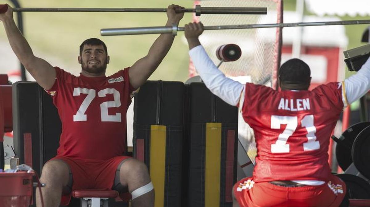 
Chiefs tackles Eric Fisher, left, and Jeff Allen worked out in the injury tent Wednesday and won’t play in Friday’s preseason game.
