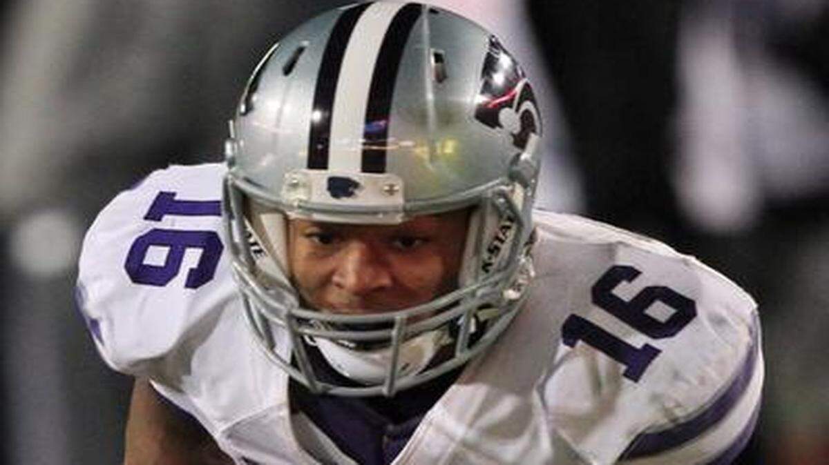 
Kansas State's Tyler Lockett (16) catches the ball near the endzone during the fourth quarter of an NCAA college football game against West Virginia in Morgantown, W.Va., on Thursday, Nov. 20, 2014. Kansas State won 26-20.
