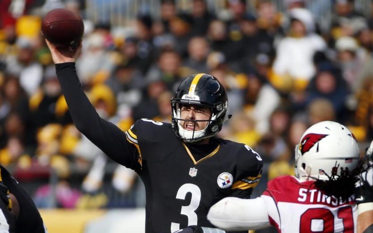Pittsburgh Steelers quarterback Landry Jones saw action on Sunday against the Arizona Cardinals.