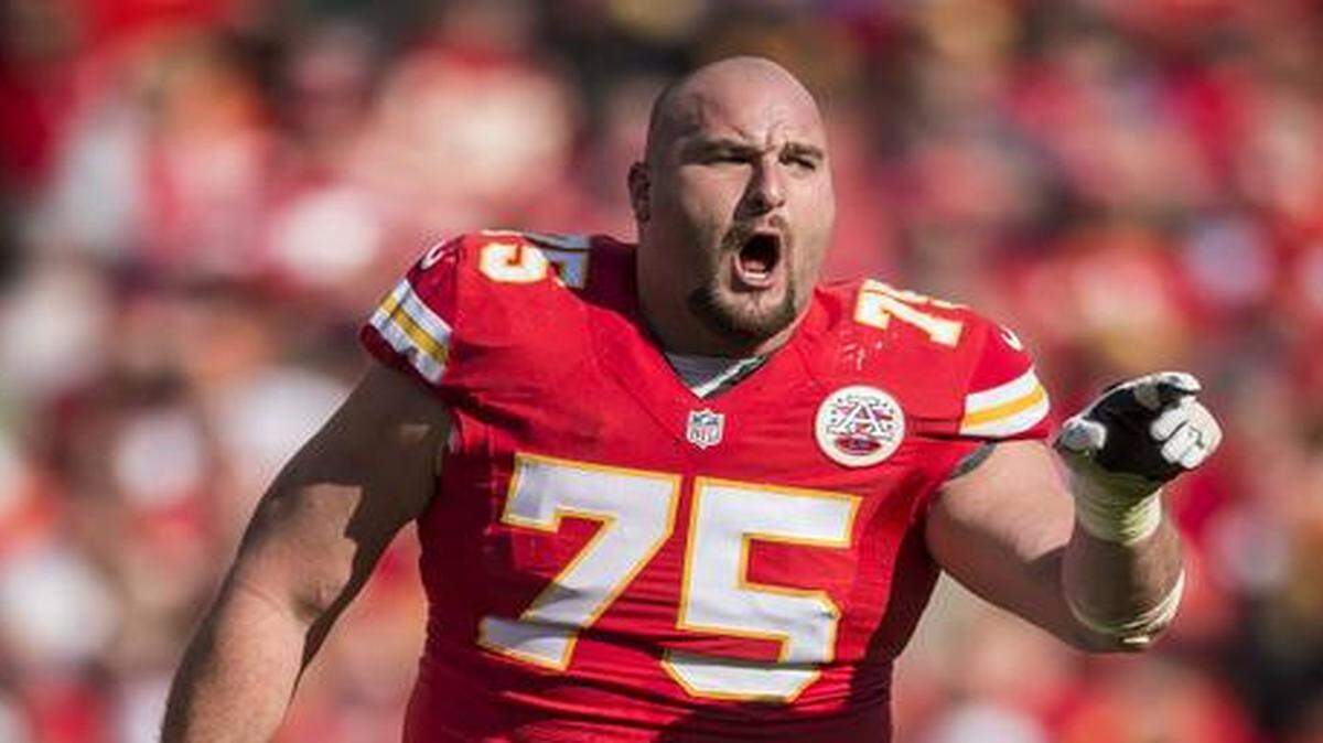 
Newcomers like Mike McGlynn have given the Chiefs an injection of stability laced with a little attitude along their once-porous offensive line, and head coach Andy Reid is pleased with the results.

