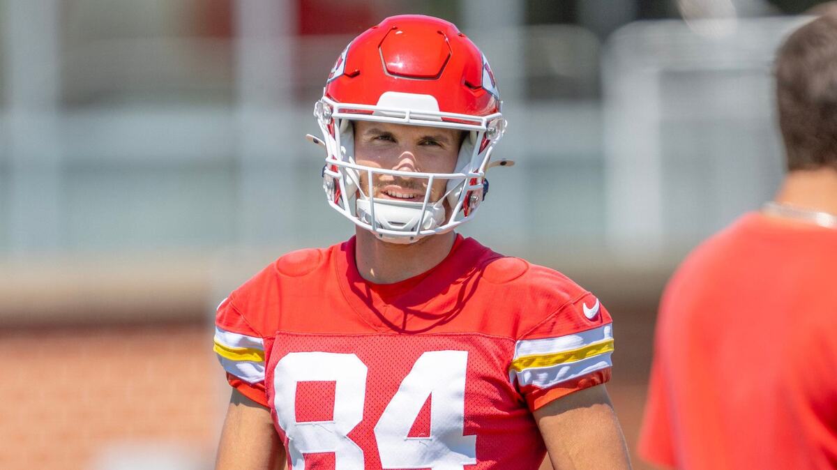 The Chiefs need wide receiver help. A familiar face is visiting Monday: Source