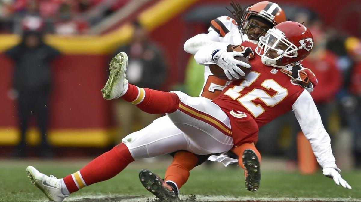Albert Wilson (front) has shown that he’s a quick study as he moves up the receiving chart with the Chiefs.