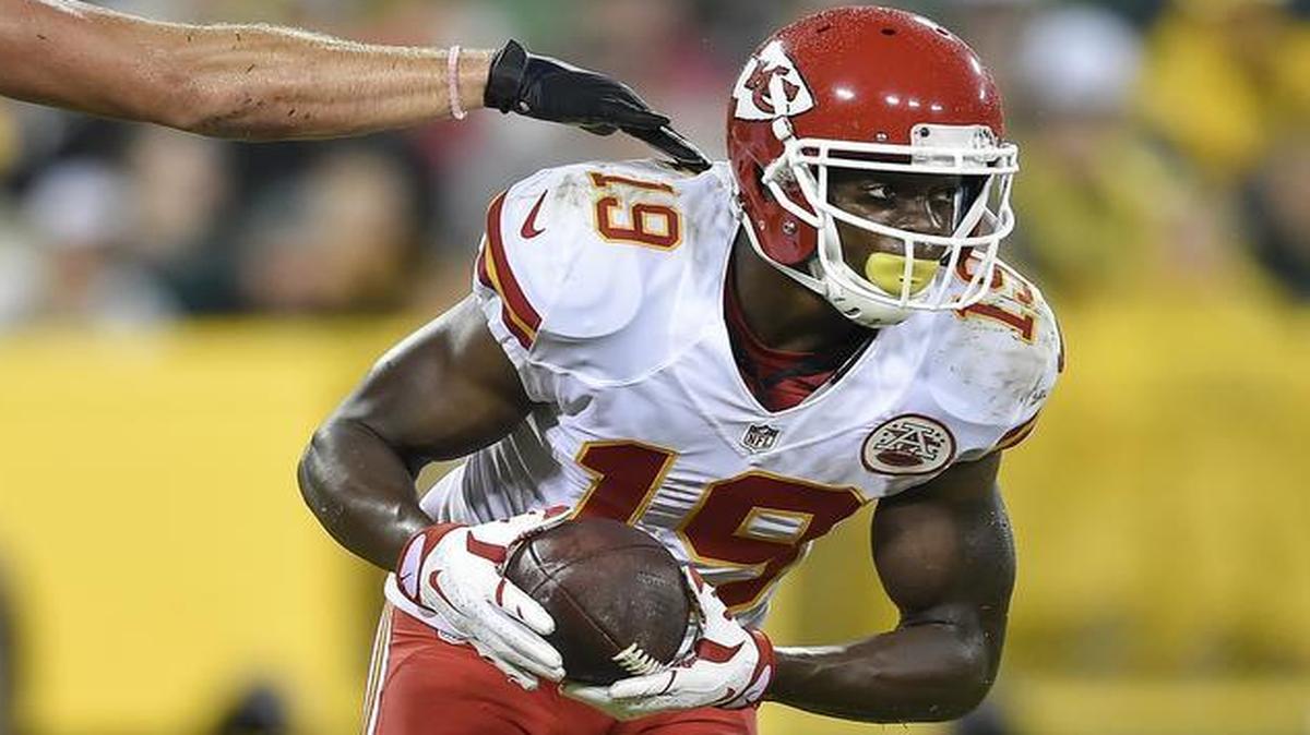 
Alex Smith’s third-quarter touchdown pass to Jeremy Maclin in what would become a 38-28 Green Bay Packers victory was the first scoring catch by a Chiefs wide receiver since Dec. 8, 2013. 
