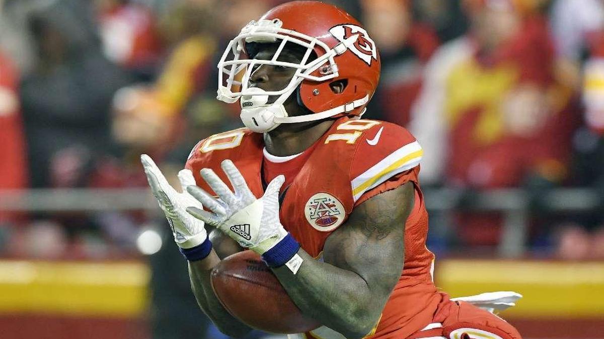 The Chiefs’ Tyreek Hill dropped a kickoff in the end zone in the fourth quarter of Sunday’s AFC Divisional playoff game against the Steelers at Arrowhead Stadium. The play ended up being a touchback.