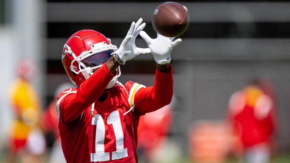 Kansas City Chiefs wide receiver Marquez Valdes-Scantling catches a pass during a Chiefs minicamp practice on Wednesday, June 14, 2023, in Kansas City.