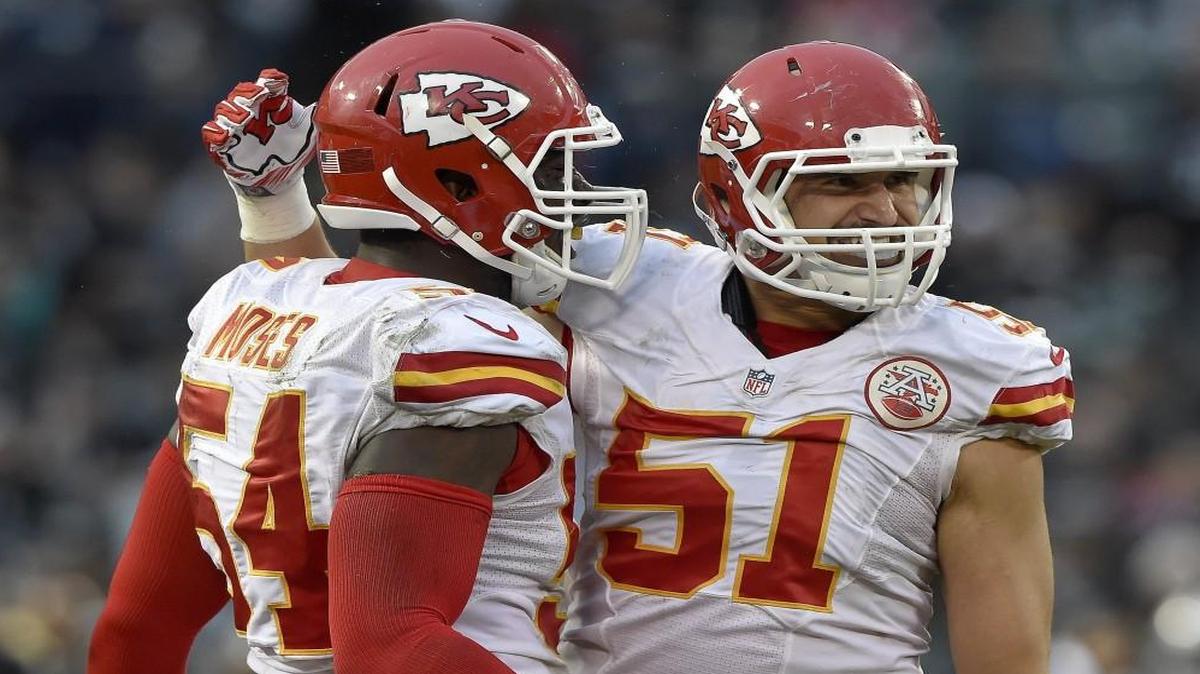 On a busy day full of comings and goings, the Chiefs retained the services of linebacker Frank Zombo, right.