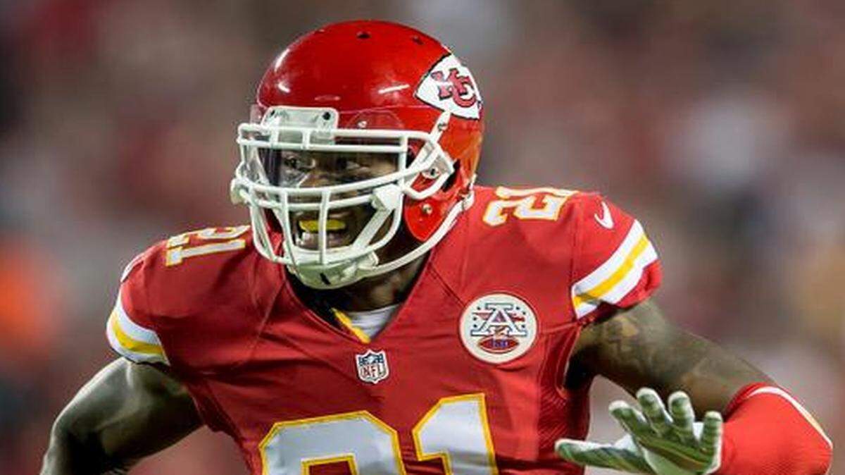 
Chiefs cornerback Sean Smith wanted a TD on Monday when he intercepted a third-quarter pass, but he was tackled at the 13. 

