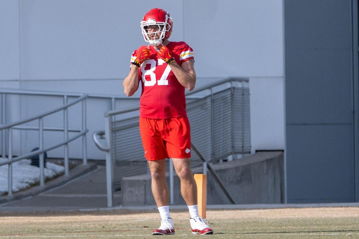 Kansas City Chiefs tight end Travis Kelce (87) stands during warmups before practice at the Chiefs training facility on Friday, Jan. 24, 2025.