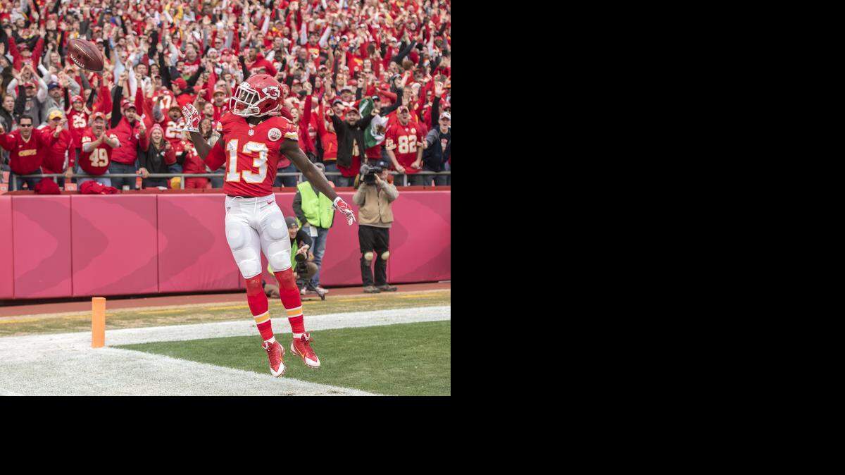 
Kansas City Chiefs running back De'Anthony Thomas (13) celebrated after his 81-yard punt return for a touchdown against the Oakland Raiders during NFL action on December 14, 2014 at Arrowhead Stadium in Kansas City, Mo. The Chiefs won 31-13.
