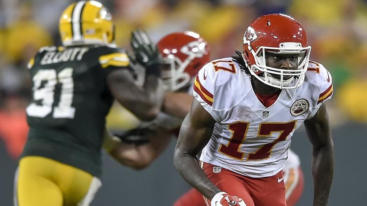 
Kansas City Chiefs wide receiver Chris Conley (right) caught his first career catch against the Green Bay Packers on Monday.
