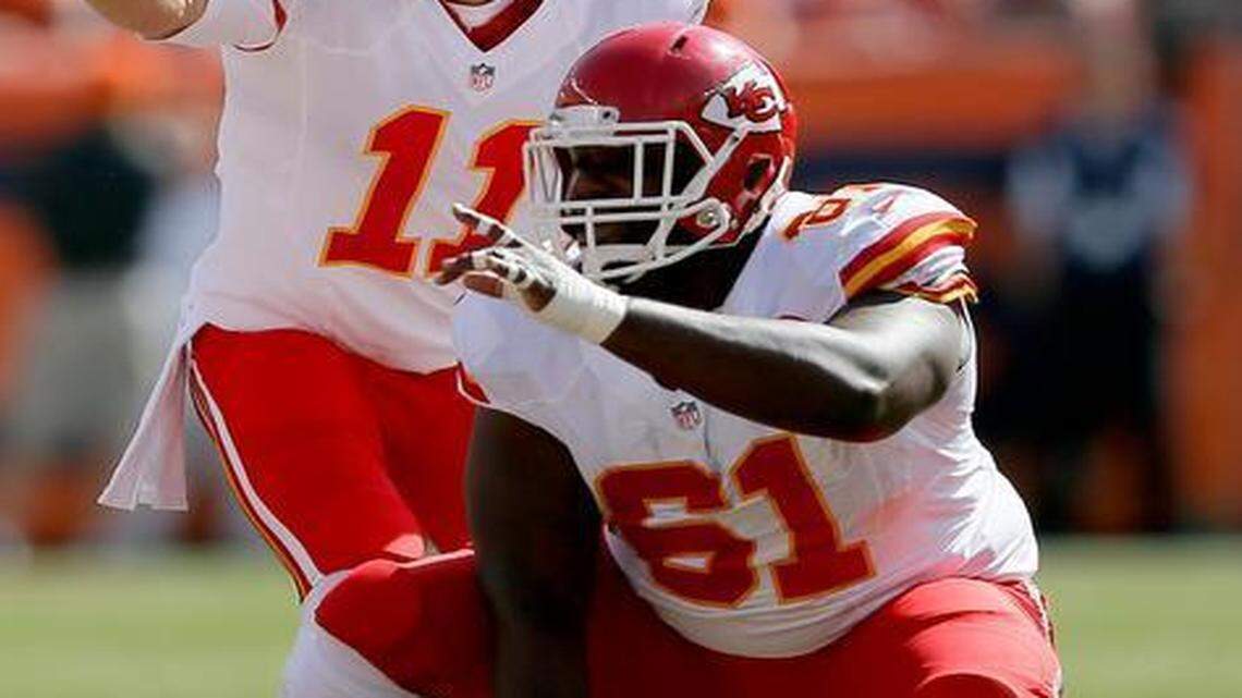 
Rodney Hudson (right) has been a key member of the Chiefs’ offensive line that protects quarterback Alex Smith.


