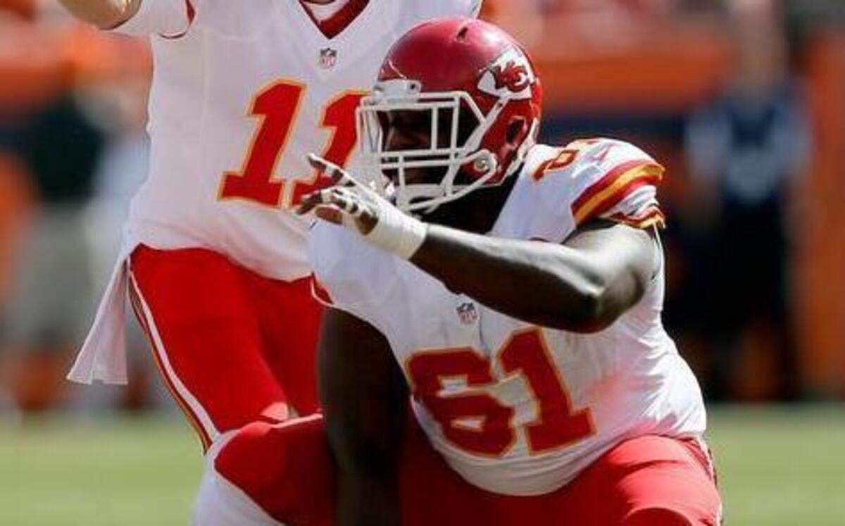 
Rodney Hudson (right) has been a key member of the Chiefs’ offensive line that protects quarterback Alex Smith.


