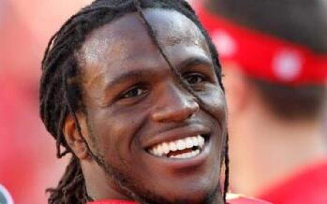 
Despite raising concerns about possible concussion symptoms at the beginning of the week, running back Jamaal Charles proved once again how vital his success is to the Chiefs while recording his longest rush of the season. He scored two rushing touchdowns, including a 36-yard run at the beginning of the fourth quarter.
