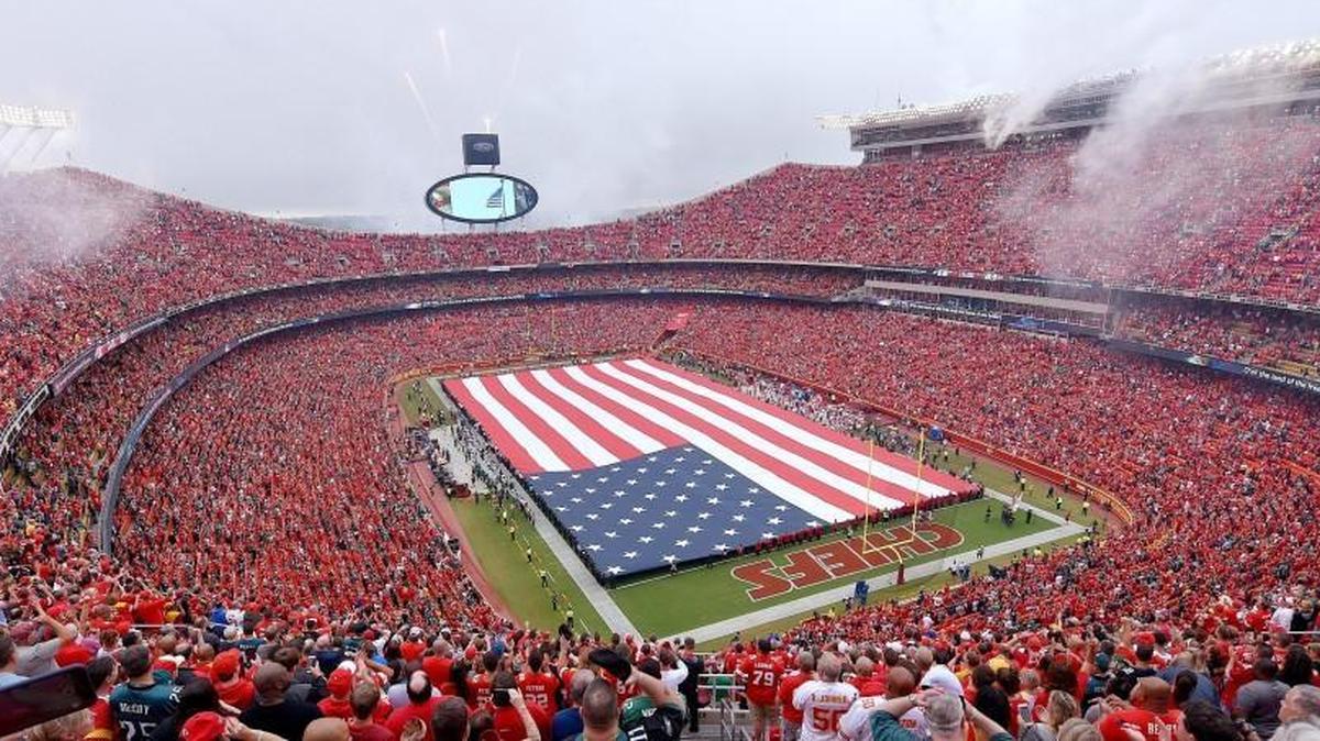 Fans cheered at the end of the national anthem before a game between the Kansas City Chiefs and Philadelphia Eagles at Arrowhead Stadium in September.