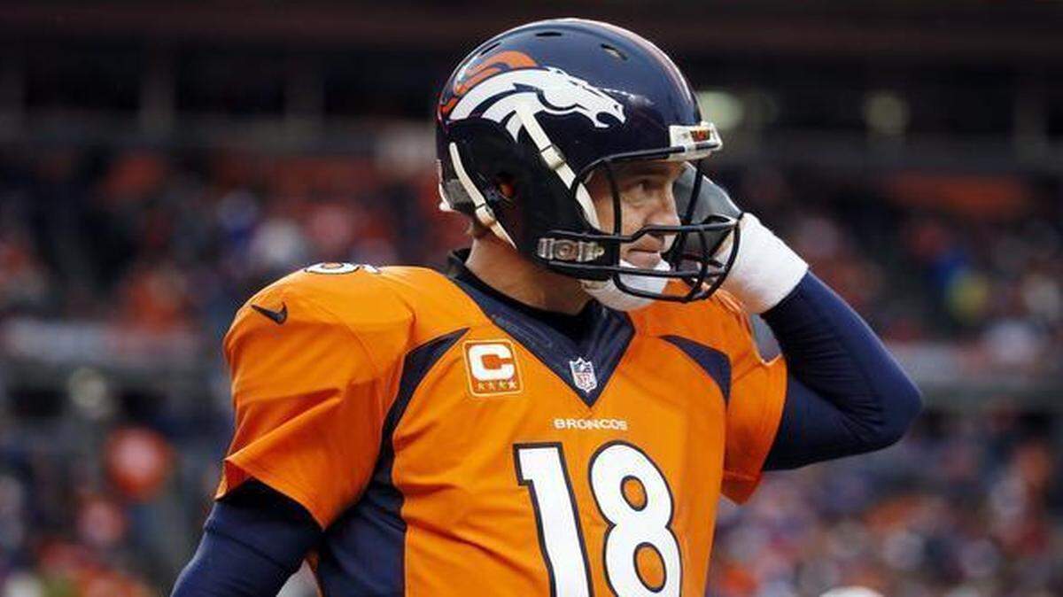 
Denver Broncos quarterback Peyton Manning will reportedly stay with the team for 2015.
