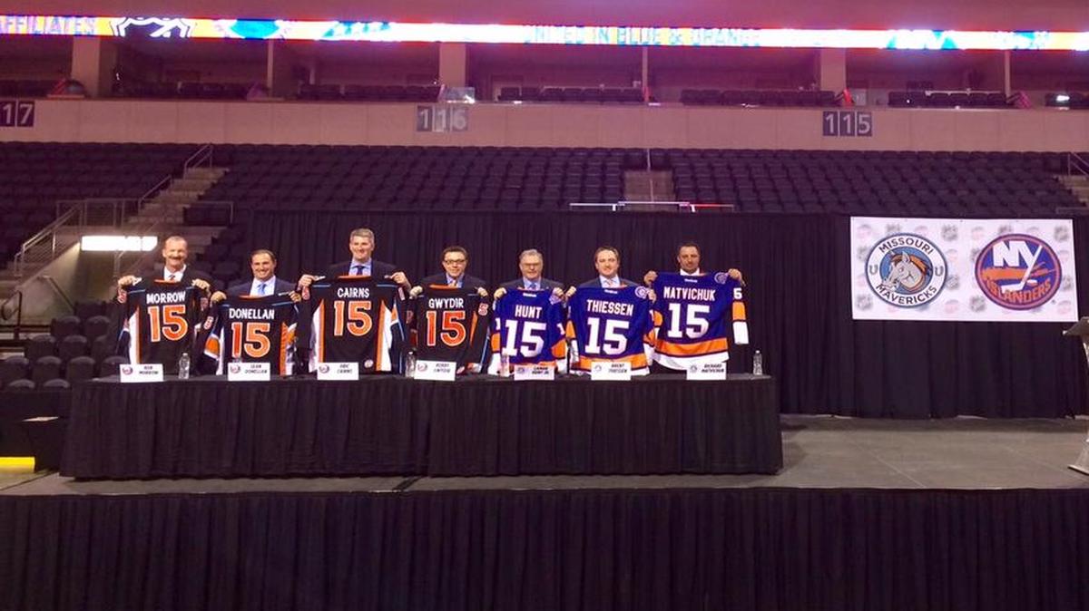 
Mavericks owner Lamar Hunt Jr. and officials from the New York Islanders announced an affiliation agreement Thursday that will place at least three Isles prospects with the Mavs during the ECHL season.
