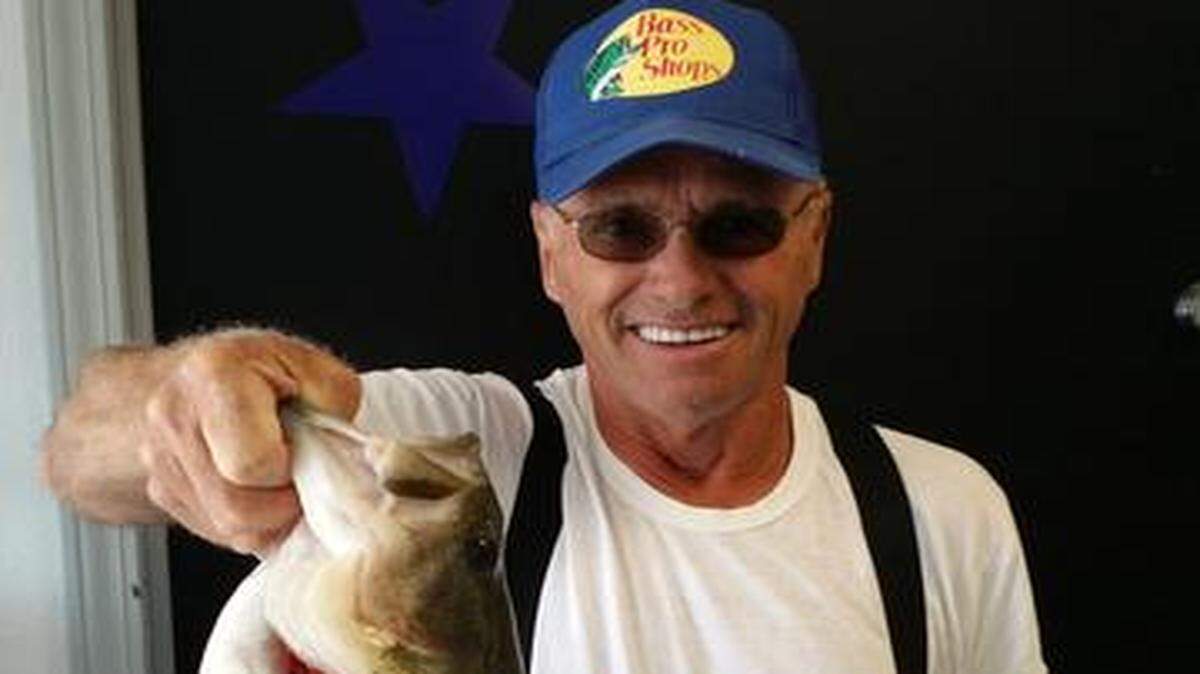 
Lindsay Cundiff and his Longview Lake lunker.
