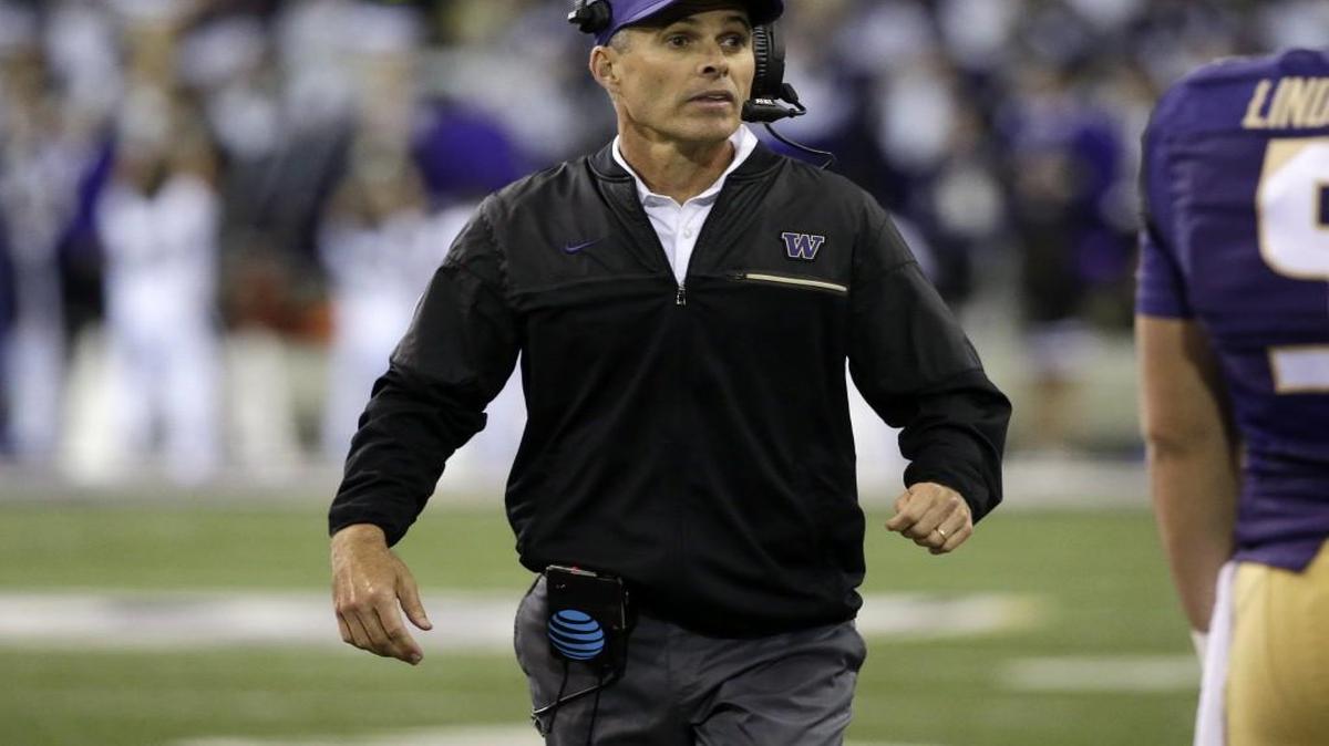 Washington coach Chris Petersen has his Huskies at 7-0 so far this season.