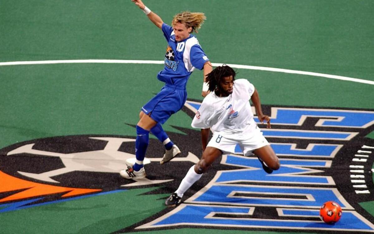 During a game in 2003, Juan Antonio Cabeza of the Kansas City Comets tried to defend the ball against St. Louis Steamer Daryl Doran during a game at Kemper Arena.
