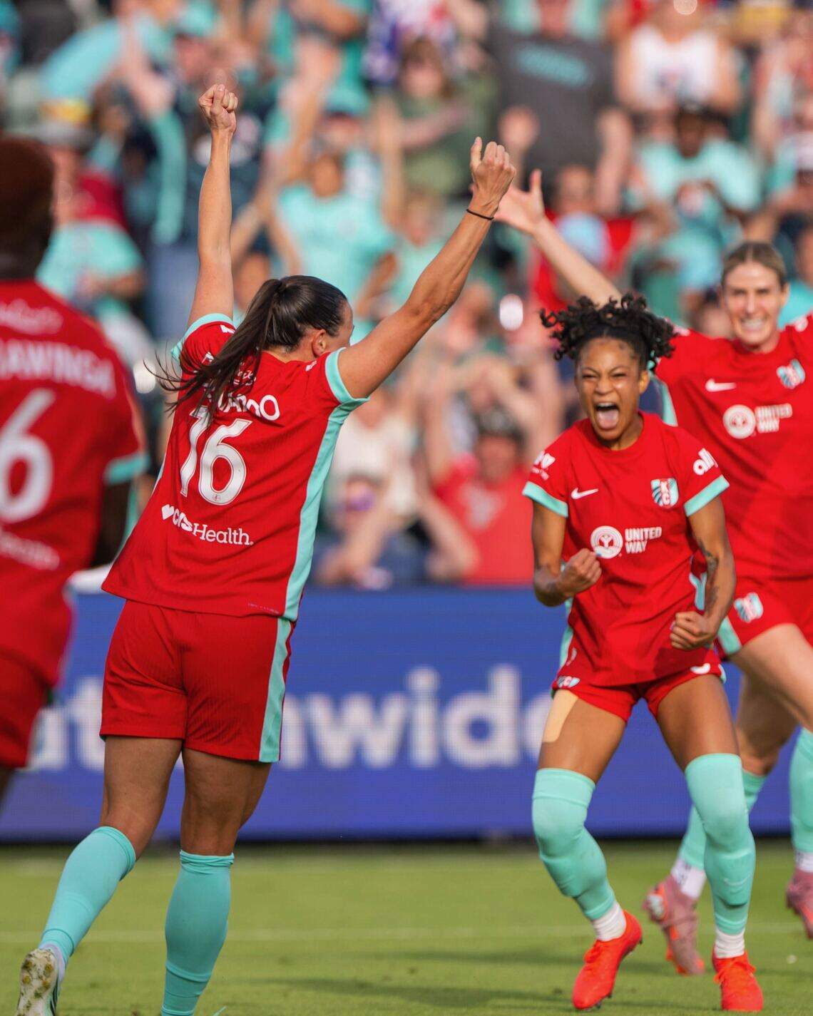 KC Current's Croix Bethune sets NWSL assists record against former team