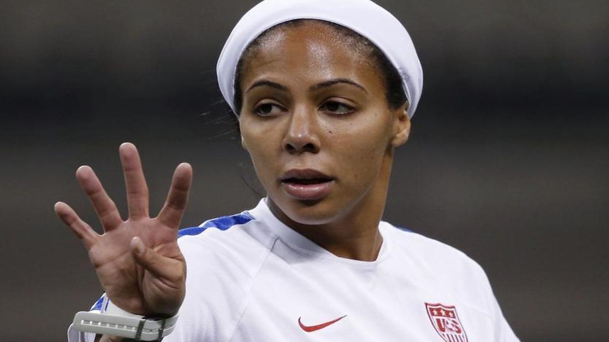 U.S. national-team forward Sydney Leroux is now a member of FC Kansas City.
