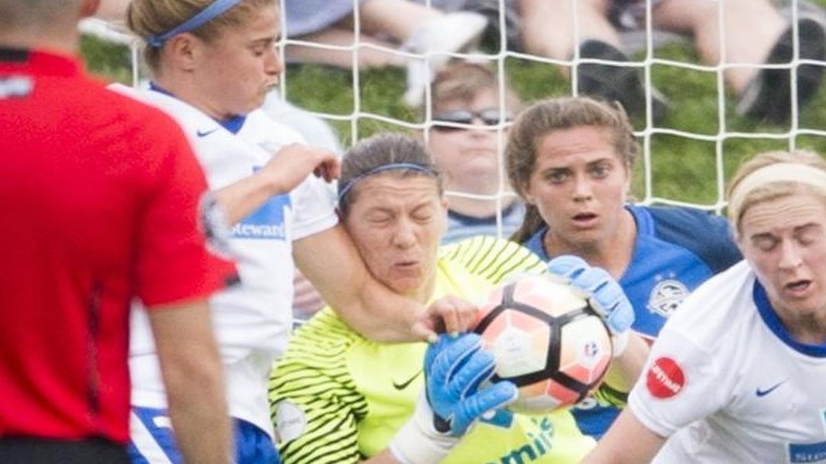FC Kansas City Nicole Barnhart (18) saved a goal against the Boston Breakers on April 16, 2017, at Swope Soccer Village in Kansas City, Missouri.