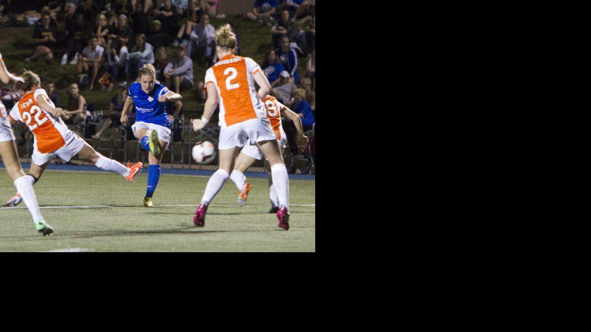 
Amy Rodriguez (center) and FCKC earned the No. 2 seed for the NWSL playoffs with a 12-7-5 record this season.


