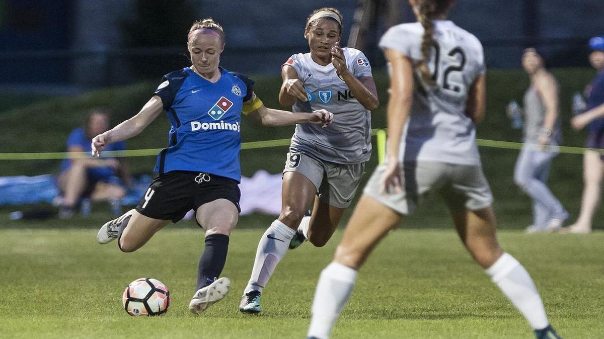 FCKC’s Becky Sauerbrunn (left) was added to the U.S. national team roster.
