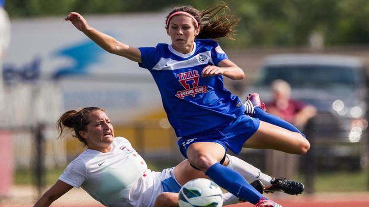
Erika Tymrak (right) was a second round-pick by FC Kansas City in 2013 and went on to be named rookie of the year.




