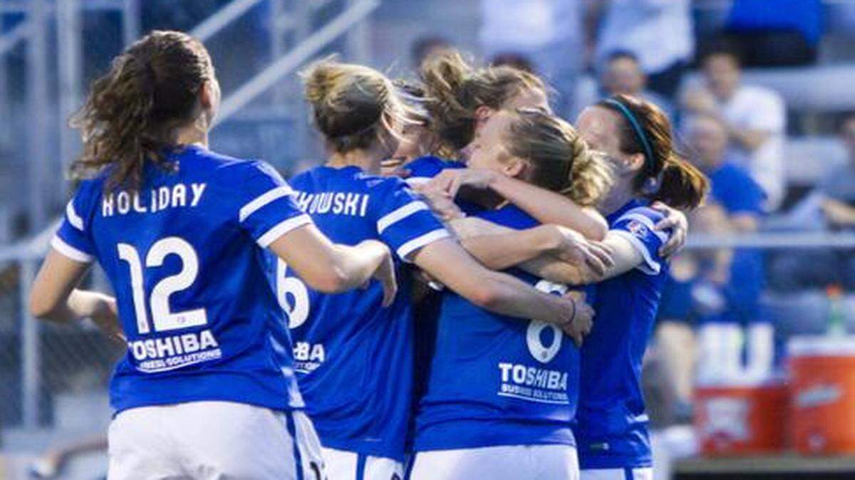 
Defender Becca Moros will join FC Kansas City after being traded from Portland Thorns FC.


