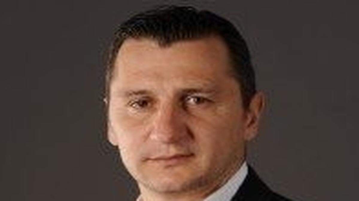 
Vlatko Andonovski 
