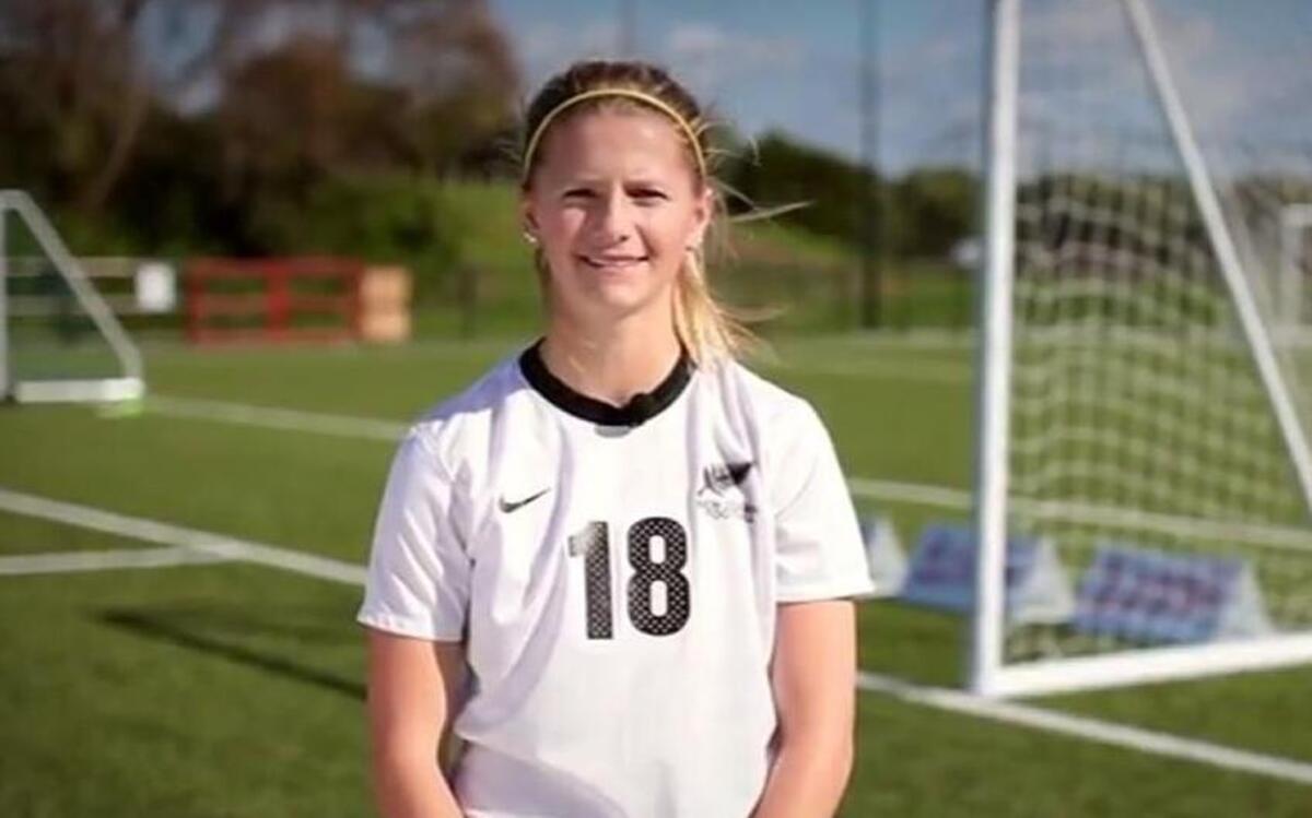 Katie Bowen, who has appeared in two World Cups with New Zealand, made her first start for FCKC last weekend.