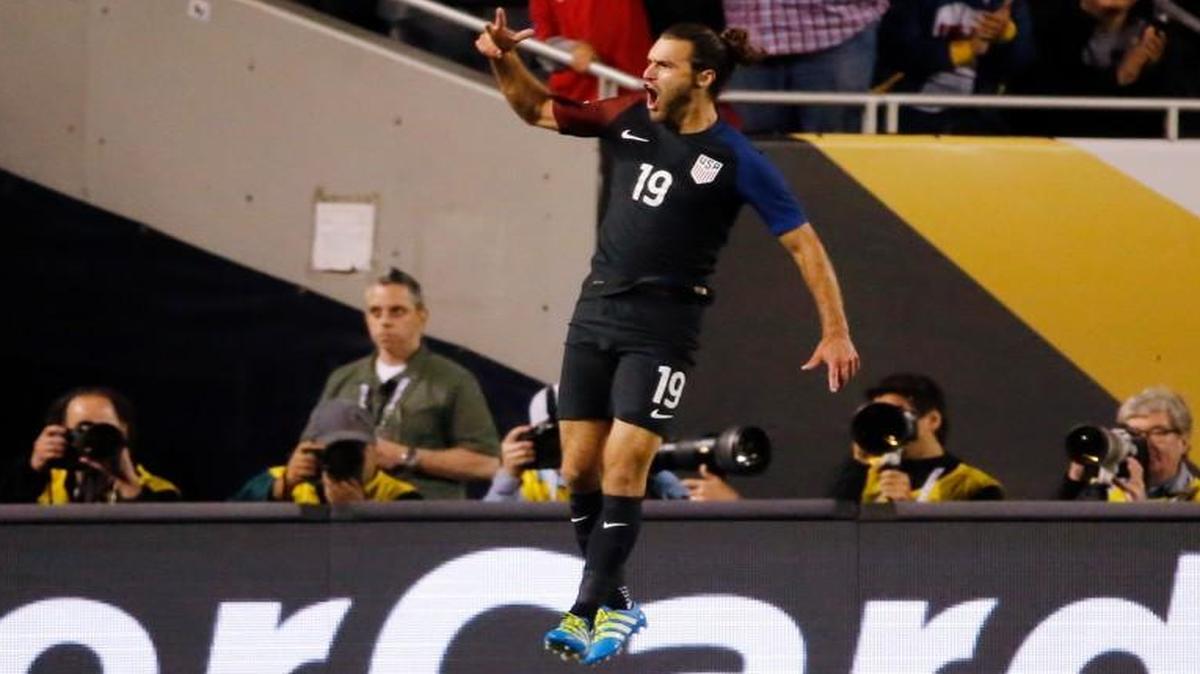 Sporting Kansas City midfielder Graham Zusi celebrated after he scored the final goal of a 4-0 win against Costa Rica in the Copa America Centenario. It was his fifth career goal with the United States.