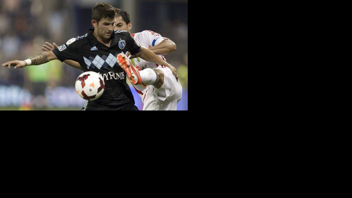 
Sporting KC midfielder Josh Gardner (left) shielded Real Esteli FC defender Manuel Rosas from the ball in the first half of last year’s match at Sporting Park. The game ended in a 1-1 draw. 
