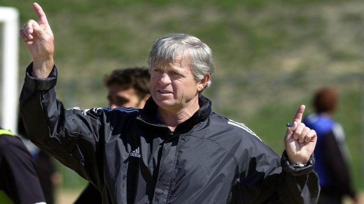 
Bob Gansler when he coached the Wizards in 2003.
