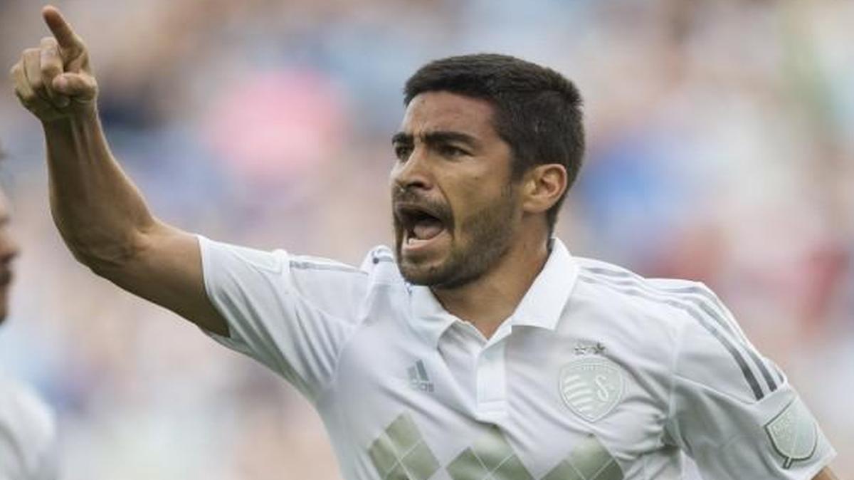 The inaugural MLS free agency class released Monday consists of 26 players. Sporting Kansas City’s contract talks with midfielder Paulo Nagamura (6) are ongoing.