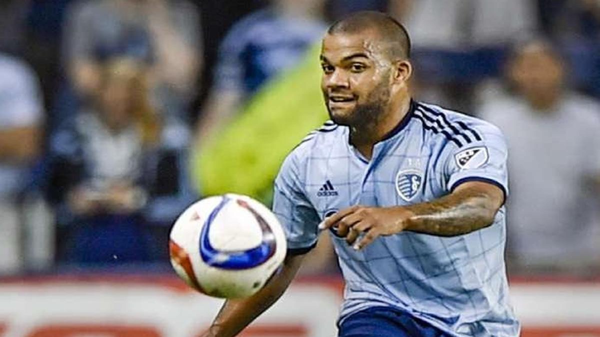 Sporting Kansas City defender Kevin Ellis, who missed seven weeks this season because of a groin injury, is likely to get his second straight start Thursday.