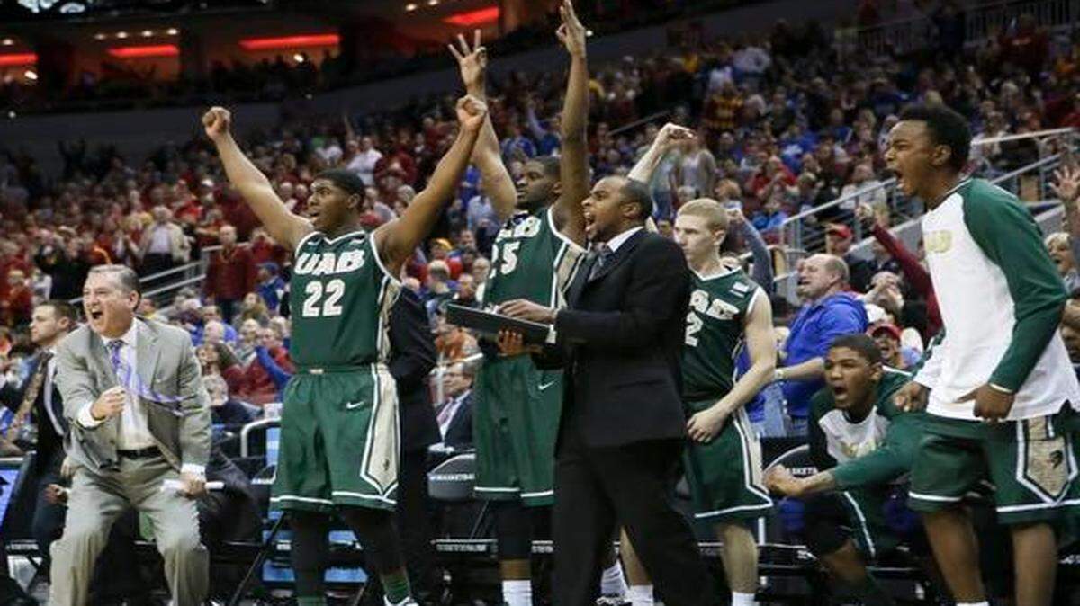
The UAB bench cheered after guard Robert Brown hit a 3-point basket in the closing seconds of the second half against Iowa State on Thursday.
