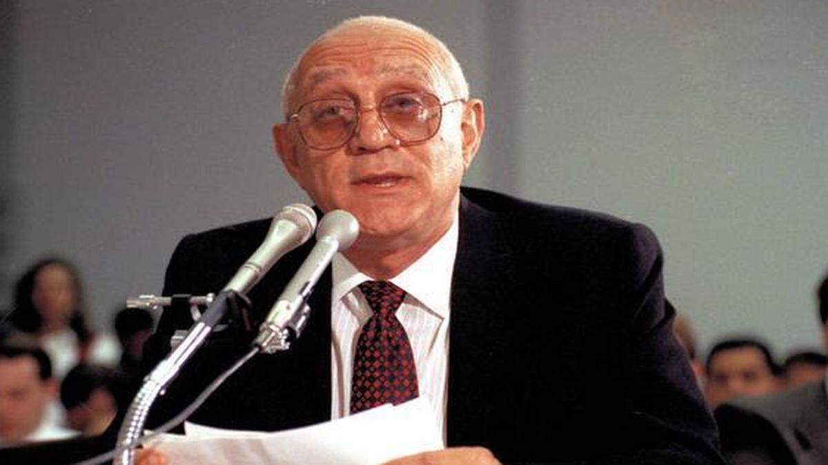 
In this June 19, 1991, file photo, UNLV basketball coach Jerry Tarkanian testified on Capitol Hill before the House Commerce Committee on reform of intercollegiate athletics. 
