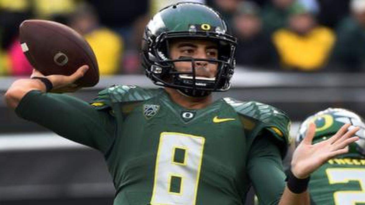 
The Pac-12 has been one of the strongest major conferences over the past several years but it has only one appearance in college football’s championship game since the 2005 season. The Oregon Ducks, led by quarterback Marcus Mariota, are poised to break the trend if they doesn’t trip up against Oregon State or in the conference title game.
