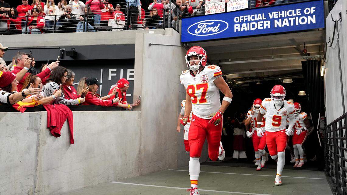 Chiefs’ Travis Kelce moved up on two elite NFL all-time lists with one catch