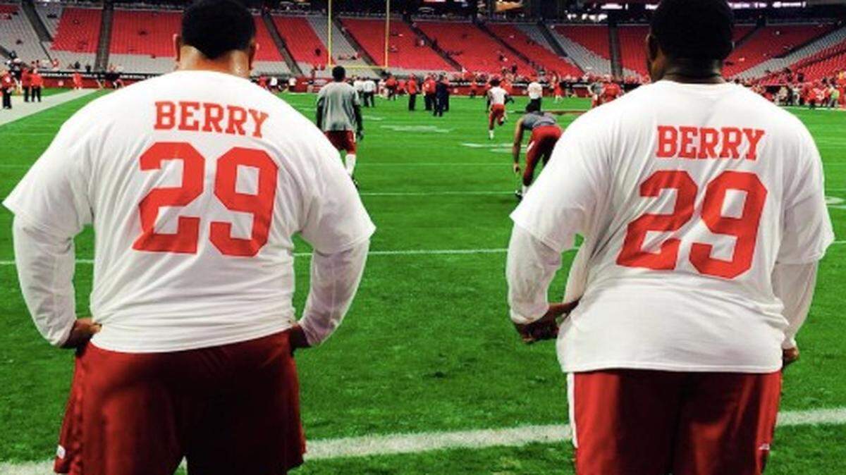 
Arizona’s Alameda Taamu and Dan Williams wore shirts in support of the Chiefs’ Eric Berry.
