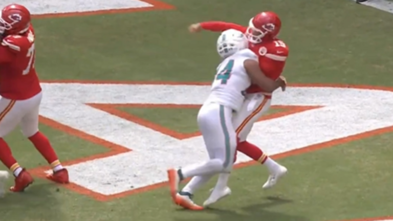 Patrick Mahomes roughing penalty was the right call, rules analyst says