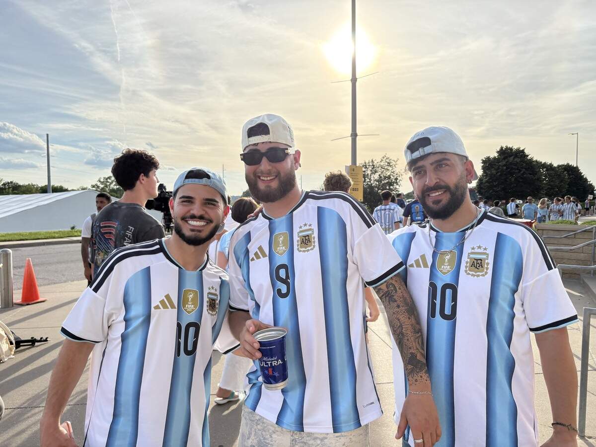 Argentina fans Moor Ailo, Max Schwarts and Nehoray Karadi.