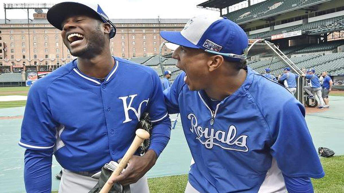 
Lorenzo Cain (left) and Salvador Perez shared a laugh while the Royals were in Baltimore.
