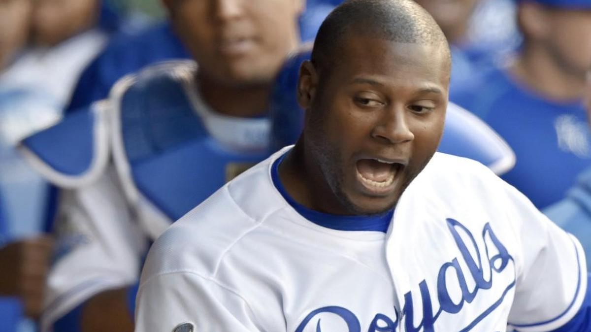 Kansas City Royals center fielder Lorenzo Cain celebrated his fourth-inning solo home run during Saturday’s game against the Minnesota Twins at Kauffman Stadium.