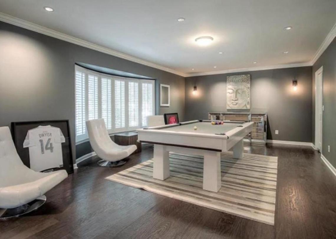 Not sure the new owner will get the framed Dom Dwyer jersey from his Sporting Kansas City days.