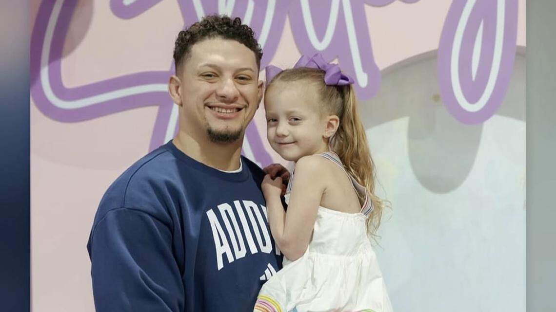 Chiefs’ Patrick Mahomes played doting dad during daughter’s birthday party