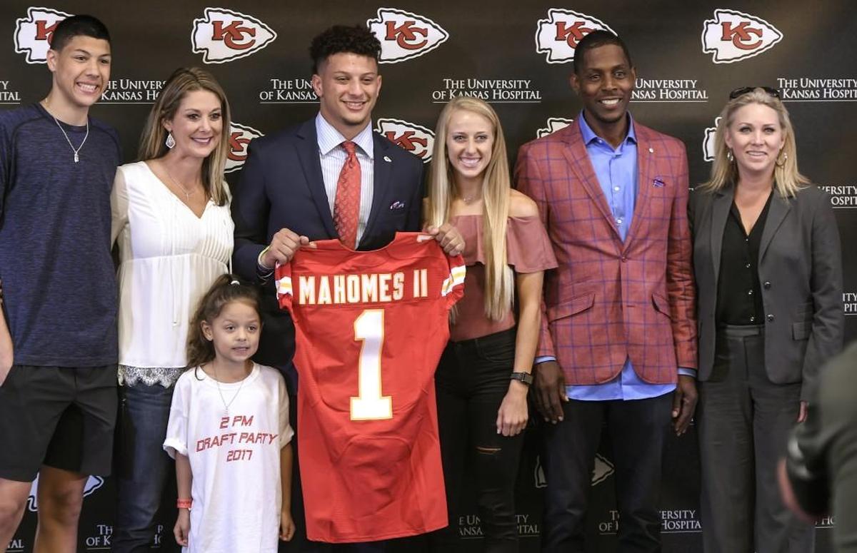 The family of Chiefs quarterback Patrick Mahomes helped him make his decision about which agency to hire, but ultimately the choice was his.