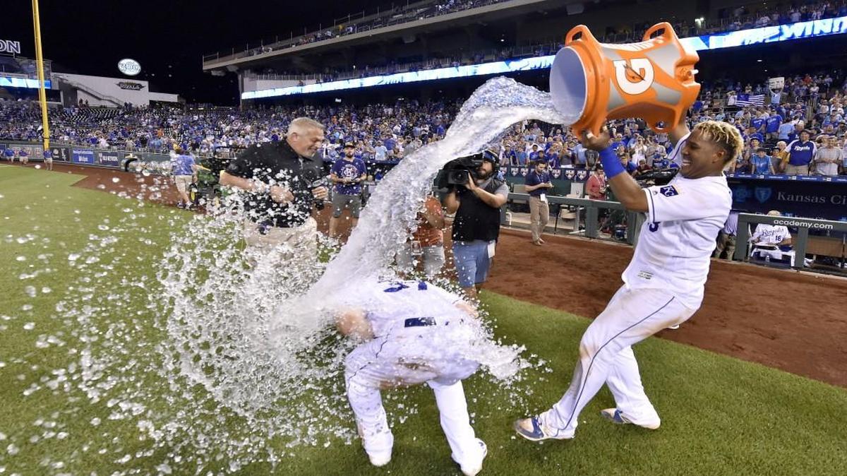 Kansas City Royals catcher Salvador Perez splashed Brandon Moss after the 4-3 win against the Detroit Tigers on Wednesday.
